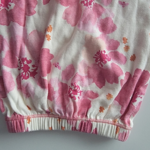 Burt's Bees Baby® Size 0-6M 2-Piece English Rose Organic Cotton Gown and Cap Set - Picture 4 of 6